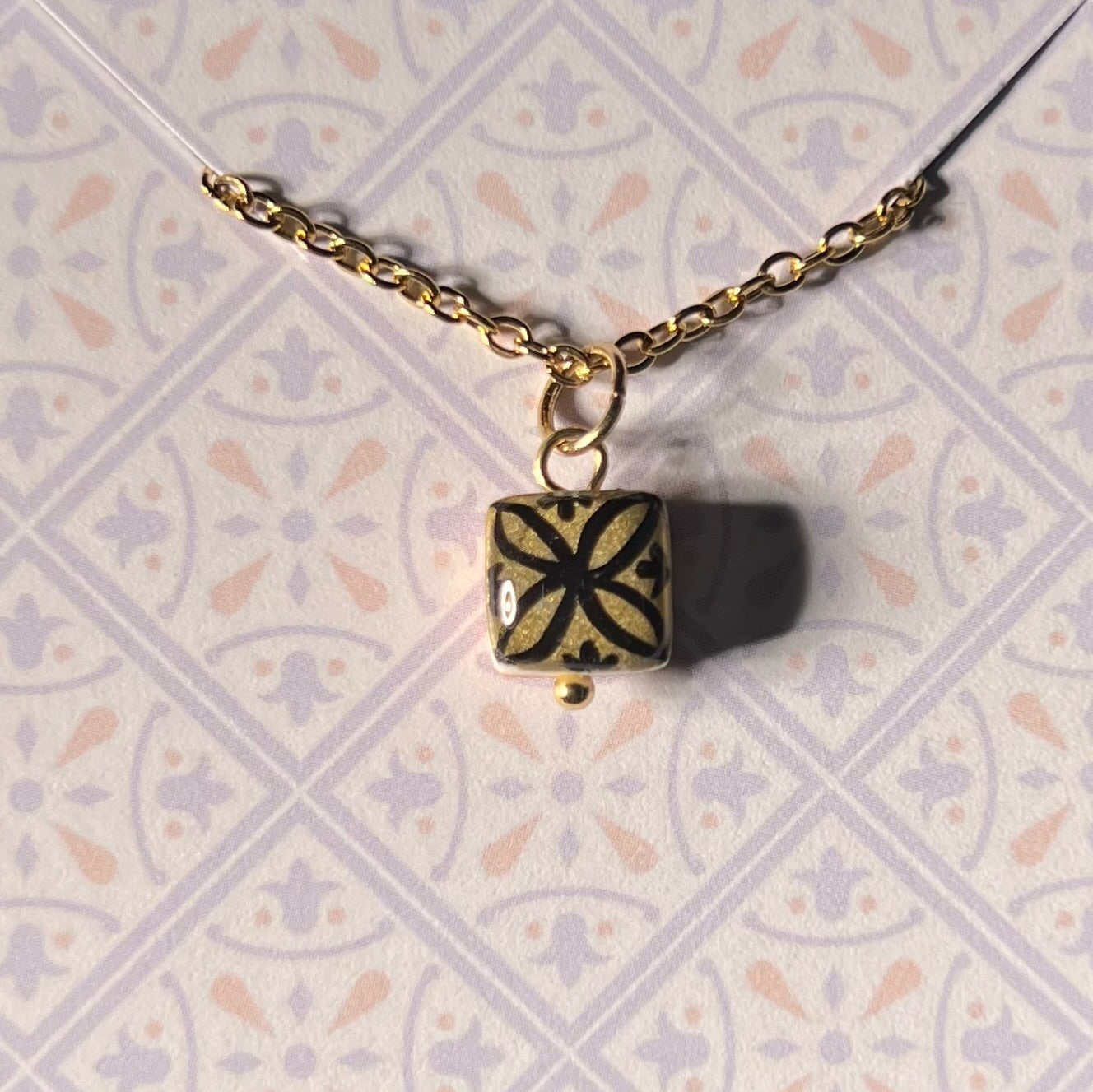 Collana Color Oro con Micro Maiolica Nero Dorato